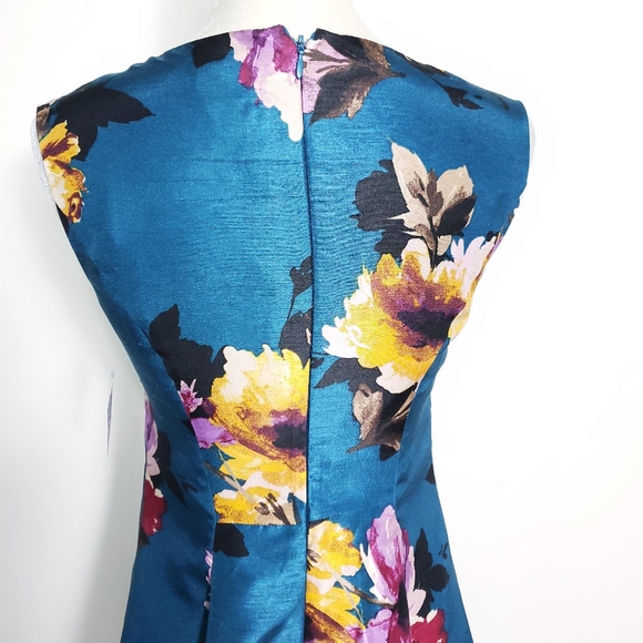 Dress Barn fit and flare dress size 4 - Picture 5 of 13